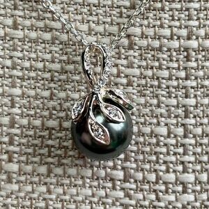 Vintage Faux Black Pearl Rhinestone Leaves Pendant on Chain